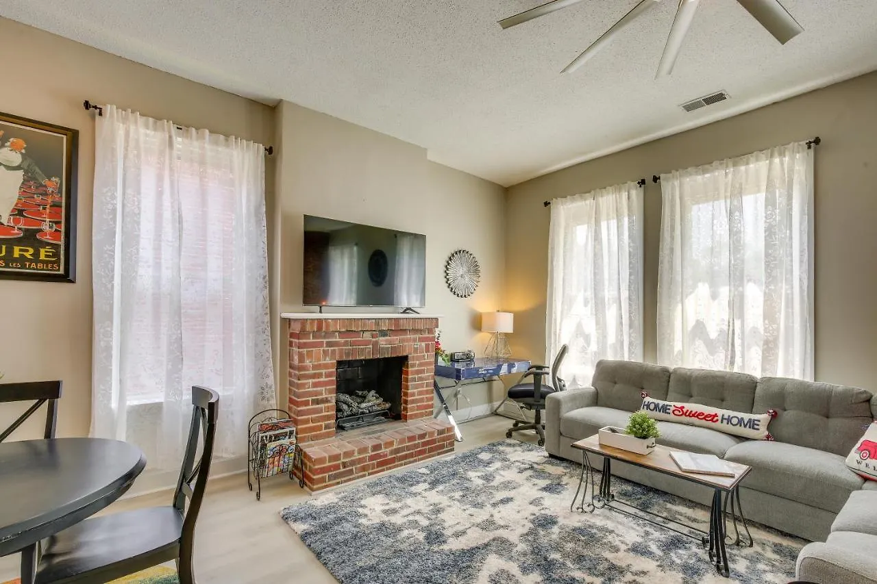 Apartment St Louis Vacation Rental About 2 Mi To Downtown Saint Louis